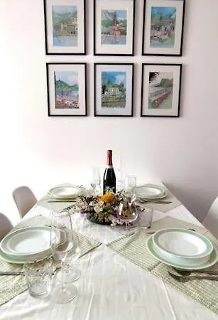Dom wakacyjny History With A Twist And View-Lake View Property With Spacious Garden, Tremezzo Como Tremezzo